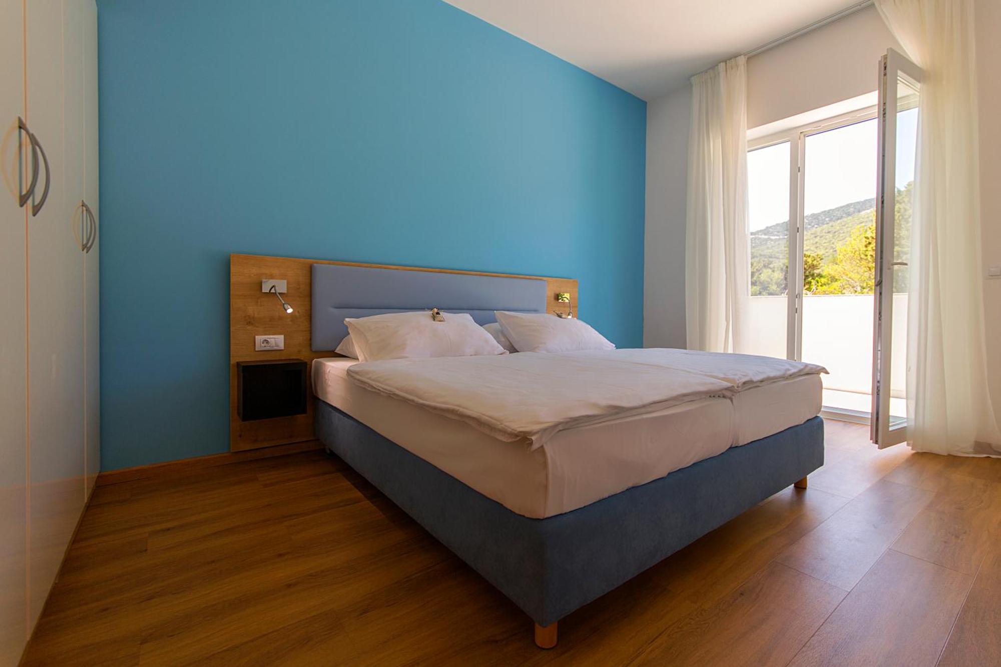 Hotel Manora เนเรซีน ภายนอก รูปภาพ